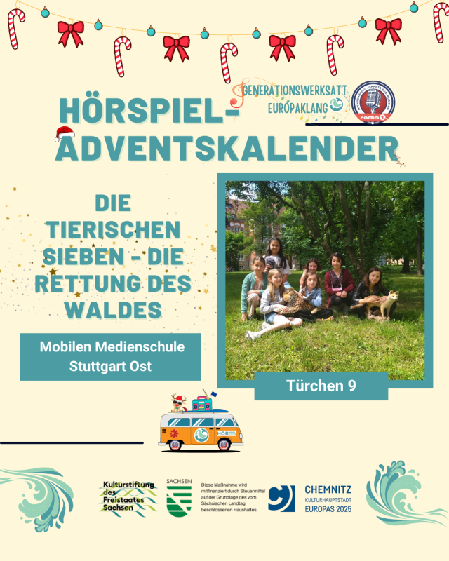 Adventskalender Türchen 9 zeigt Kinder die mit Plüschtieren auf einer Wiese sitzen und in die Kamera schauen