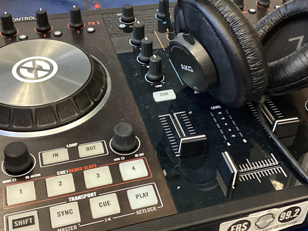 TRaktor Controller mit Kopfhörer
